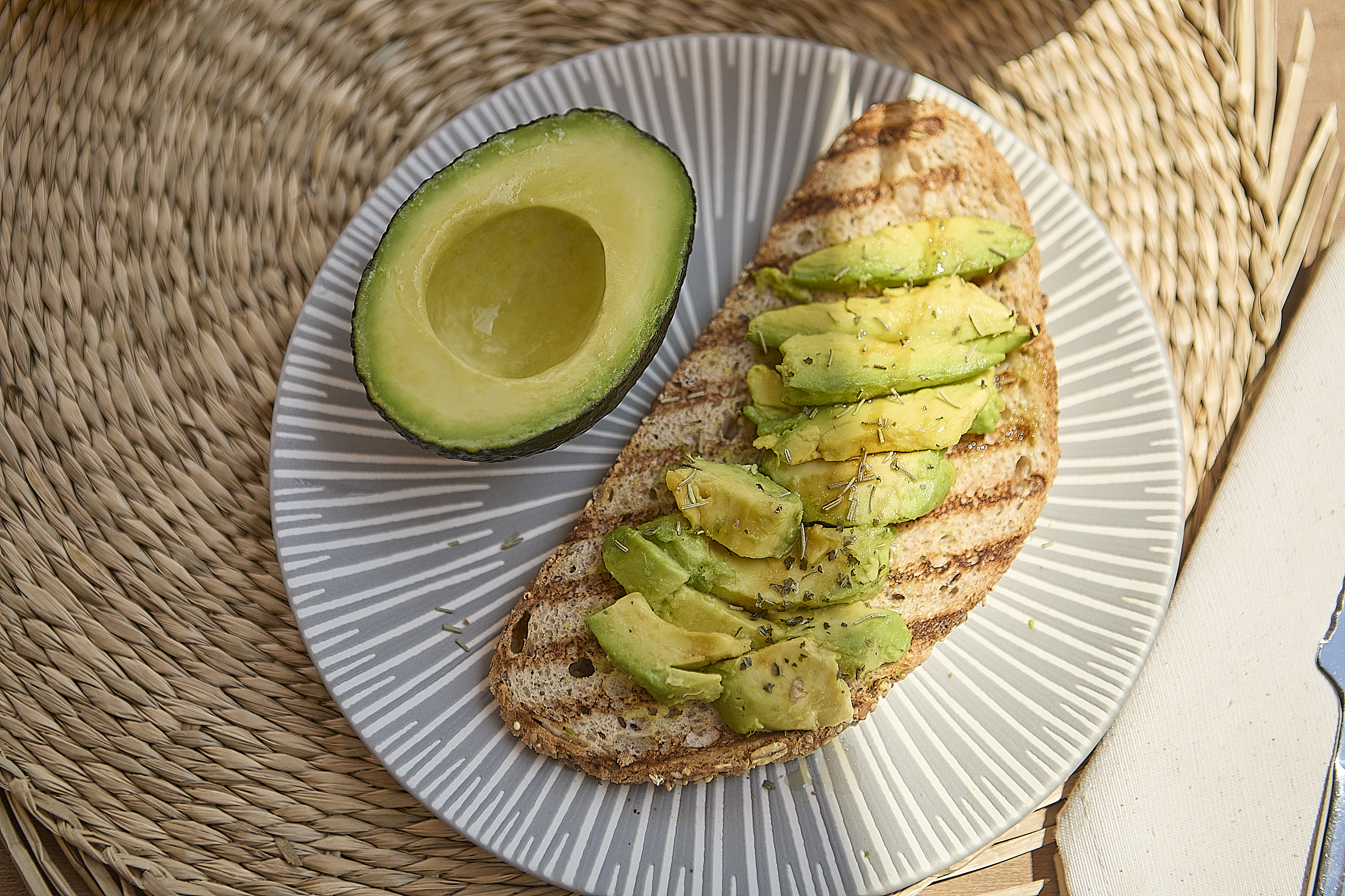 como-madurar-un-aguacate bien